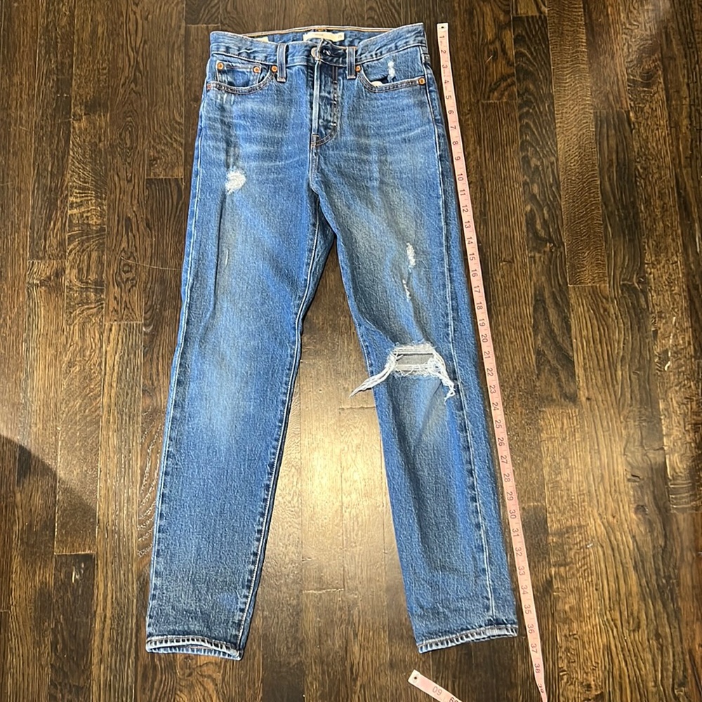 Levi’s wedgie jeans